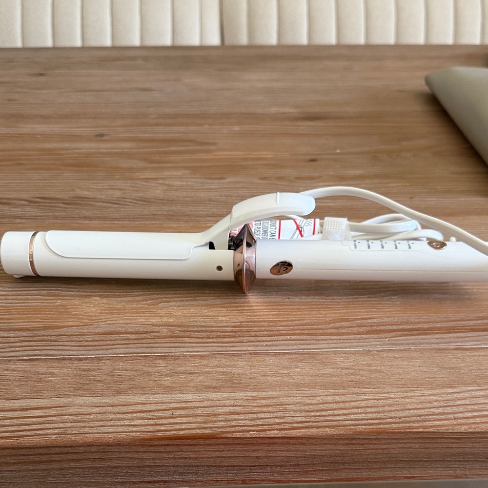 T3 1 1/4” White and Rose Gold Curling Iron